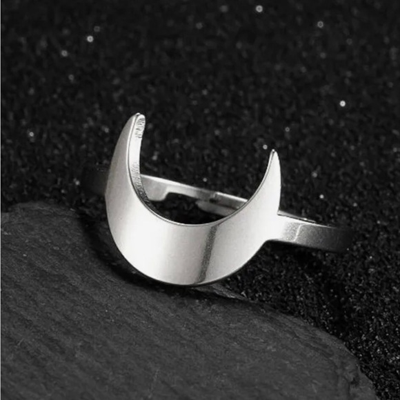 Crescent Moon Goddess Ring - Picture 4 of 4